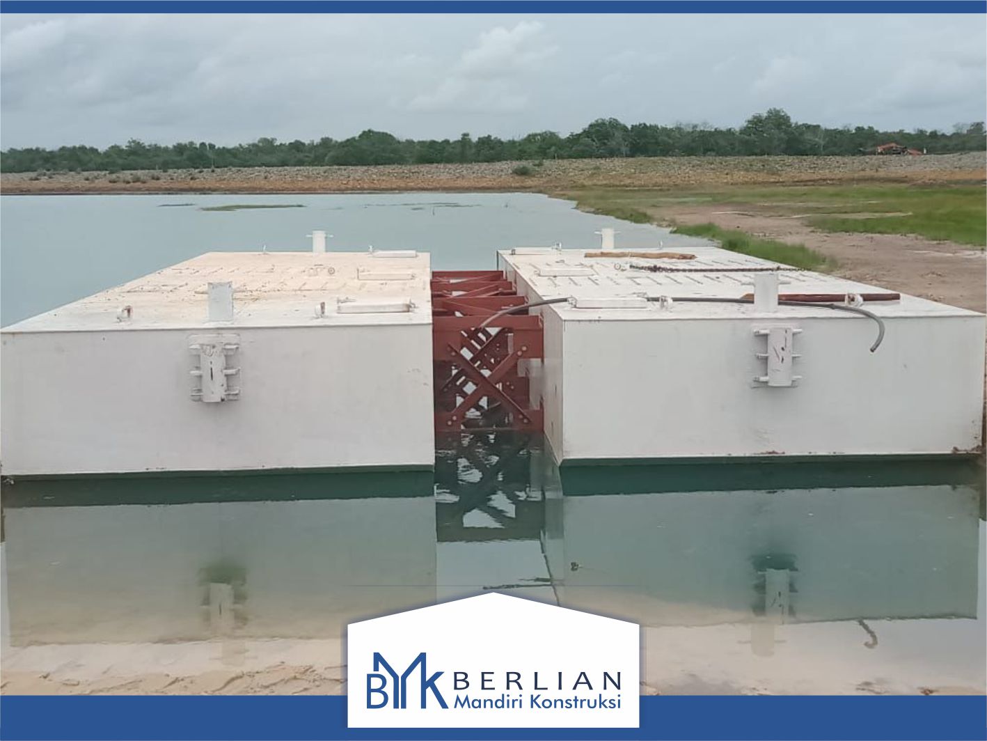 bmk-ponton-excavator-7x14